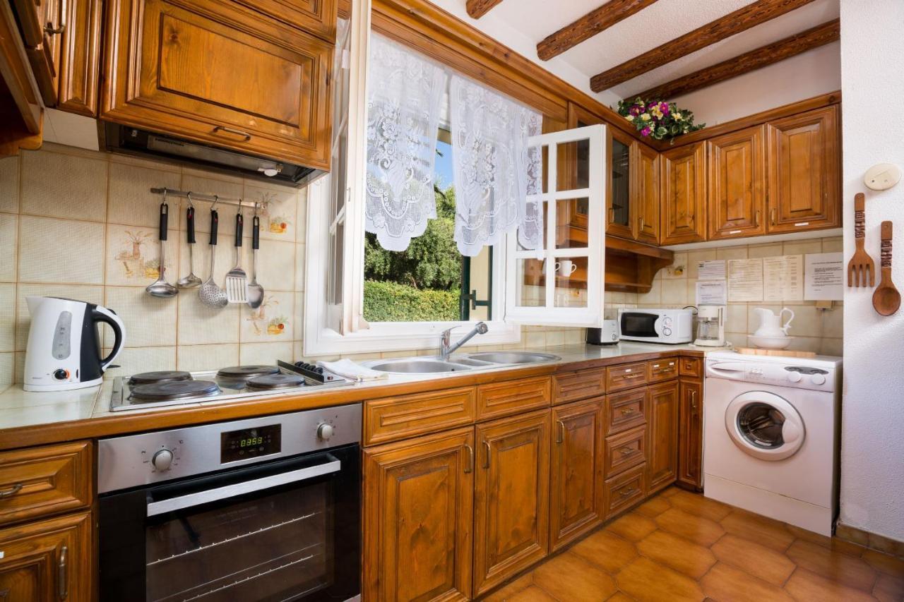 Villa Angelos Akharavi Extérieur photo