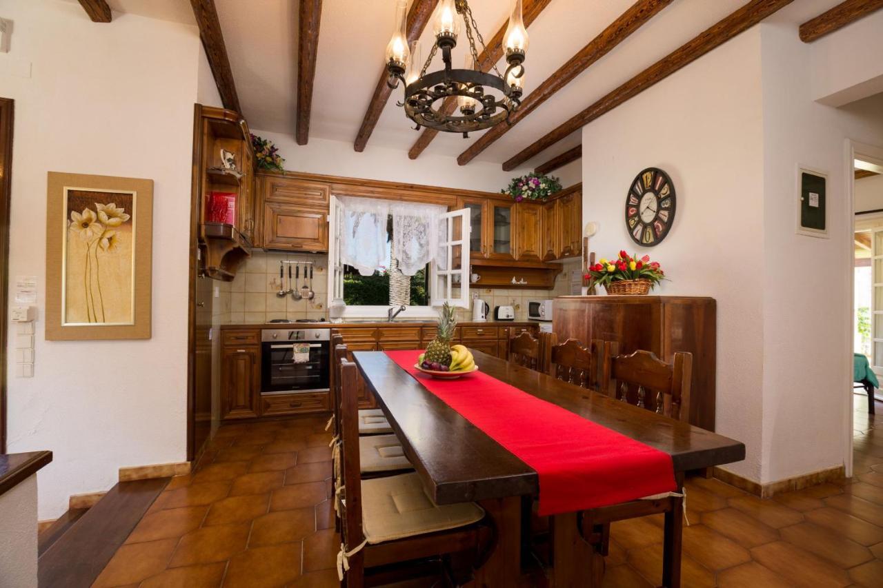 Villa Angelos Akharavi Extérieur photo